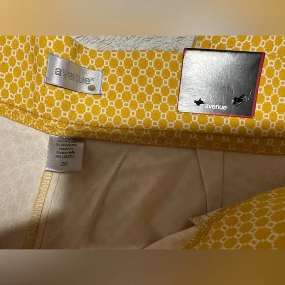 Avenue Yellow Geometric Pattern Super Stretch Pull On Wide Leg Capri Size 20 - Picture 8 of 13